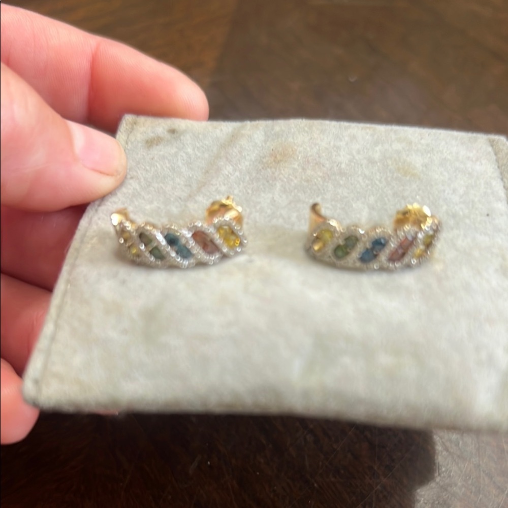 14k yellow gold diamond Earrings *real*